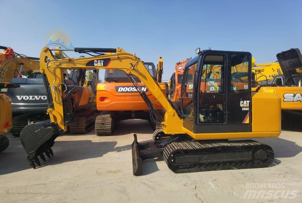 CAT 306 E Mini rýpadla < 7t