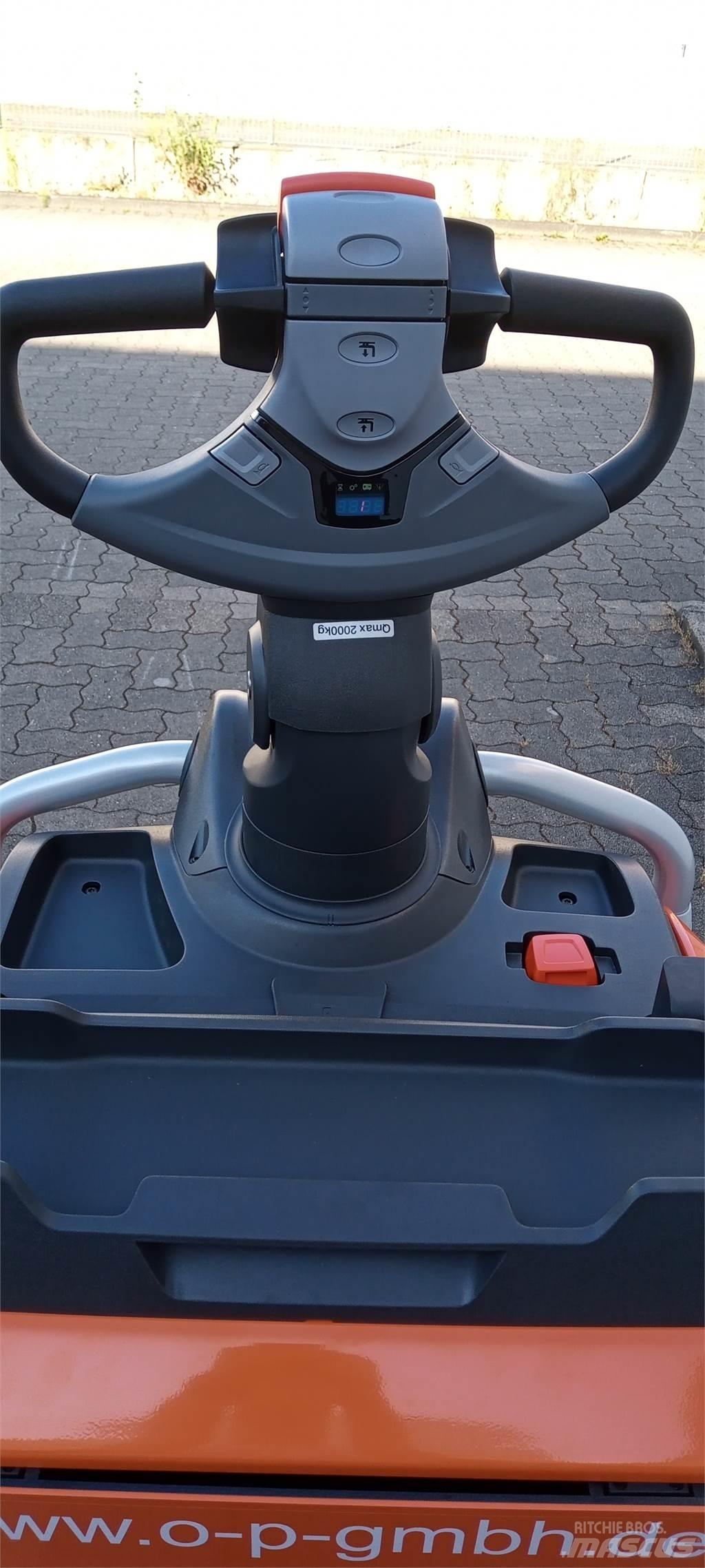 Toyota LPE200 Nízkozdvižný vozík