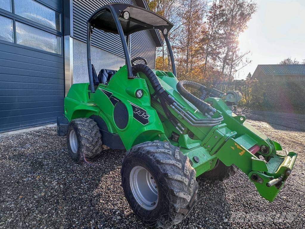 Avant 745 Víceúčelové nakladače