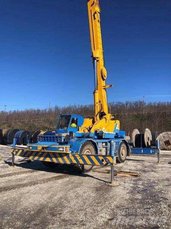 Kobelco RK 450 Jeřáby pro těžký terén