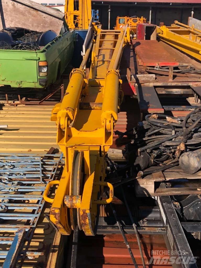 Kobelco RK 450 Jeřáby pro těžký terén