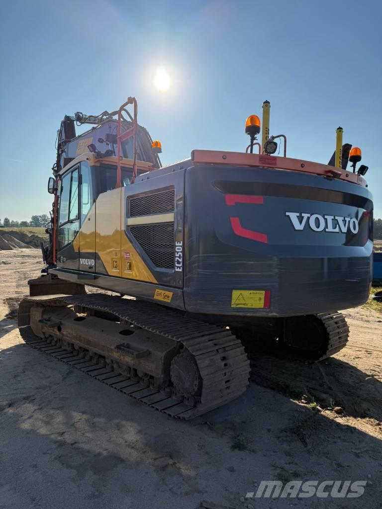 Volvo EC 250 EL Pásová rýpadla