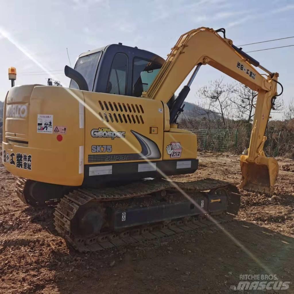 Kobelco SK75-8 Midi rýpadla 7t - 12t