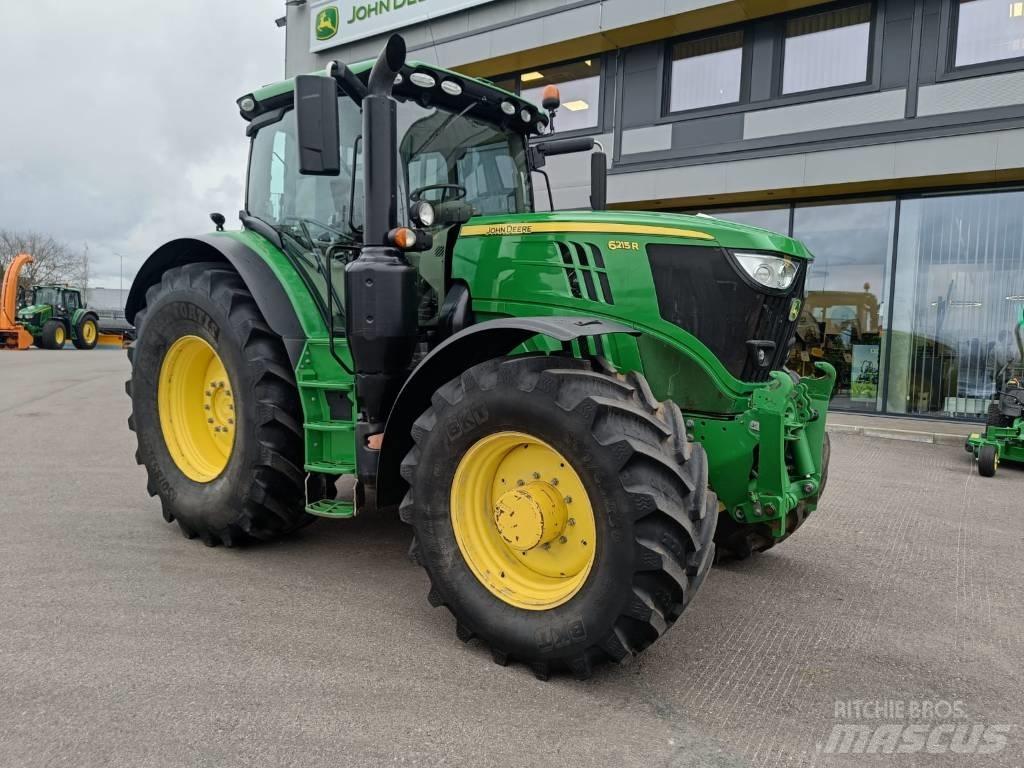 John Deere 6215 R Traktory