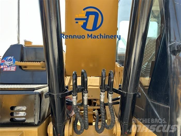 CAT 323D/323/323DL Pásová rýpadla