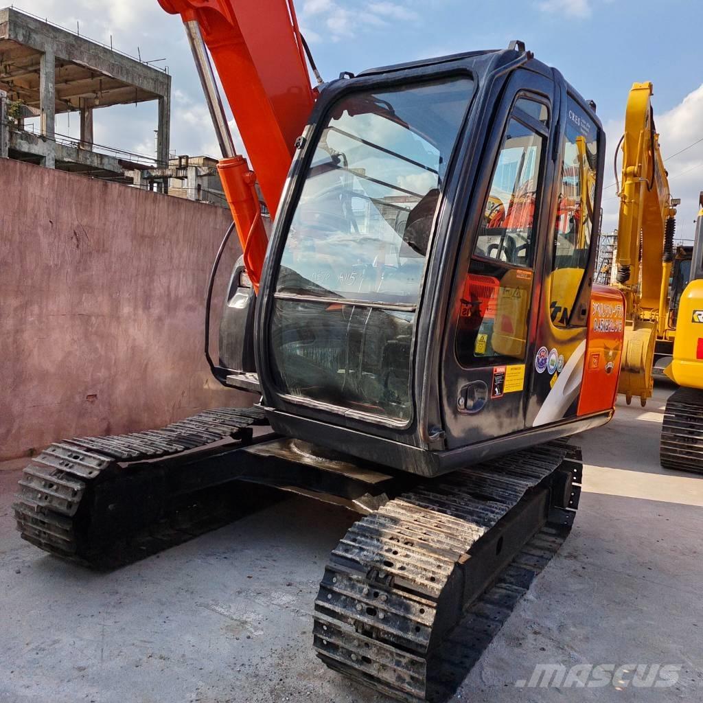 Hitachi ZX 75 Midi rýpadla 7t - 12t