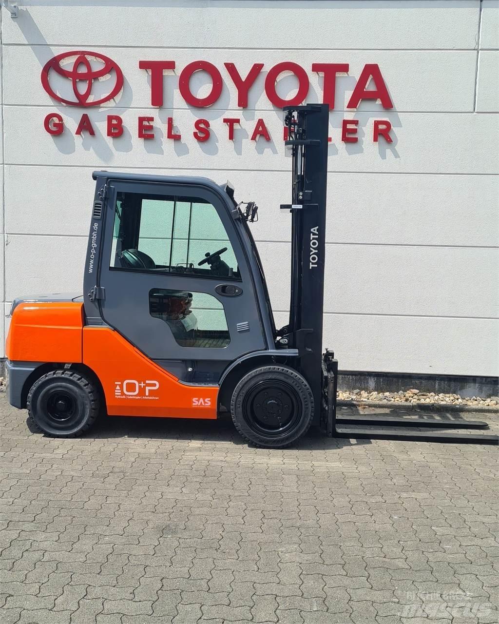 Toyota 02-8FDJF35 Dieselové vozíky