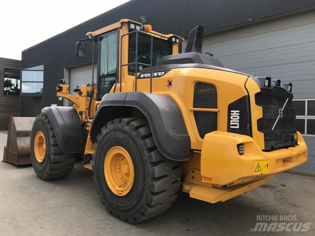 Volvo L110H Kolové nakladače