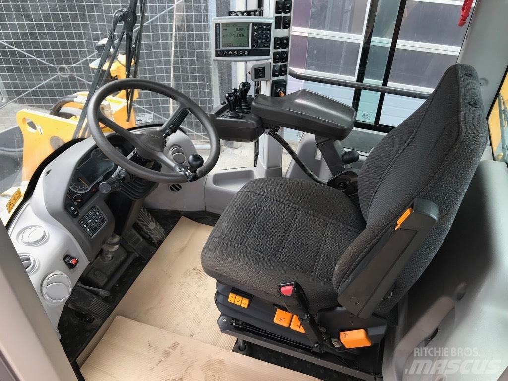 Volvo L110H Kolové nakladače