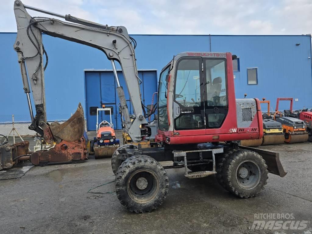 Takeuchi TB070W Kolová rýpadla