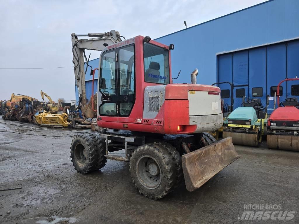 Takeuchi TB070W Kolová rýpadla
