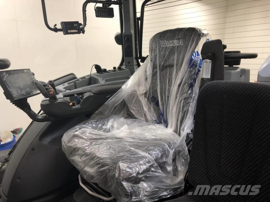 Valtra T 234 Traktory