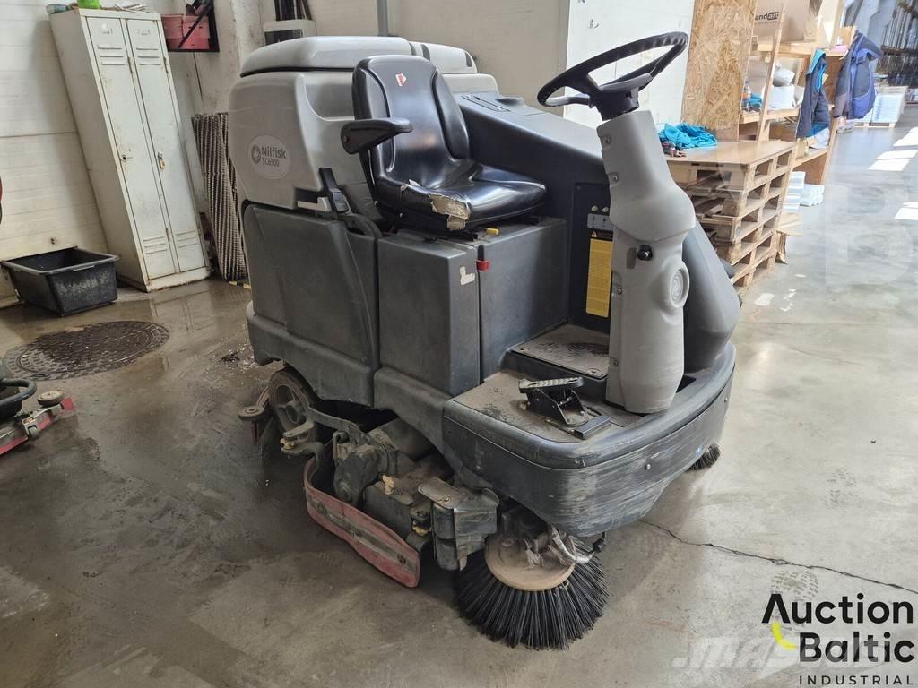 Nilfisk SC6500 Zametací stroje