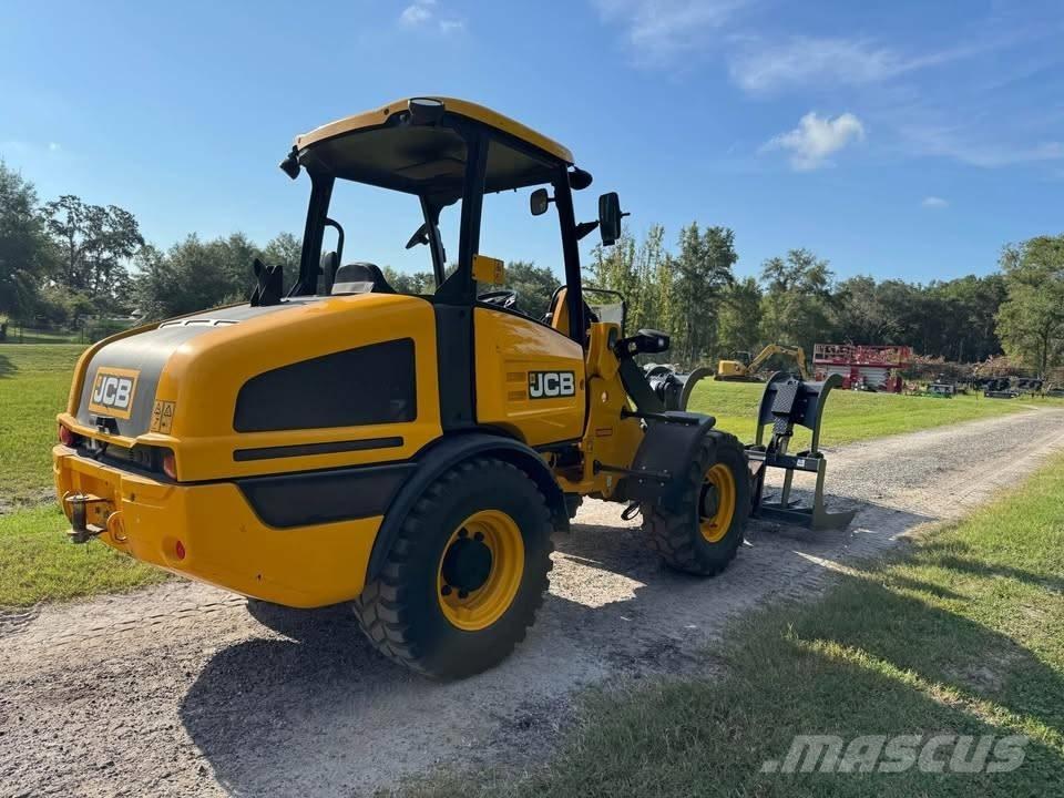 JCB 407 Kolové nakladače