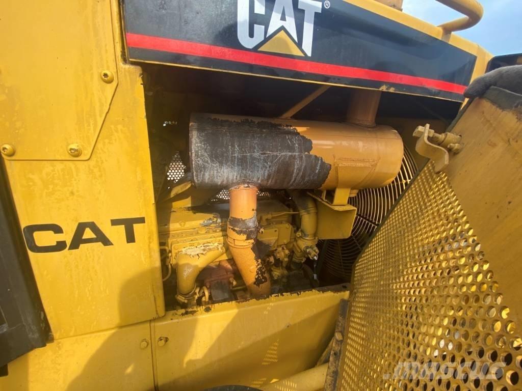 CAT D6R Pásové dozery