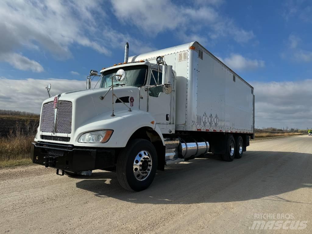 Kenworth T 440 Skříňová nástavba