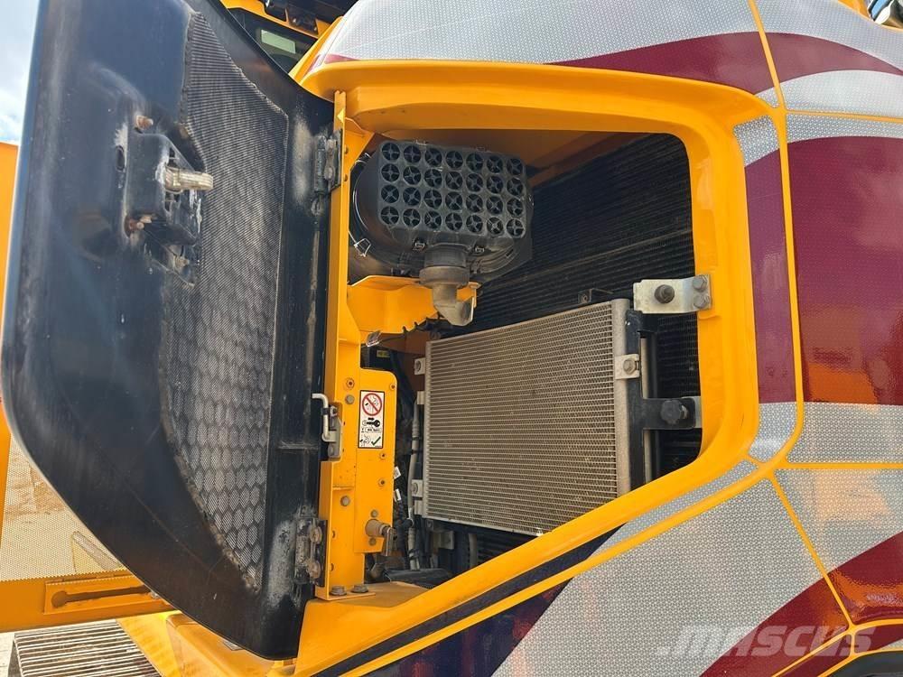 JCB 245XR Pásová rýpadla