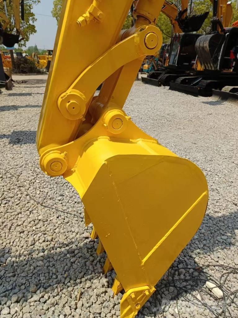 Komatsu PC 70 Midi rýpadla 7t - 12t