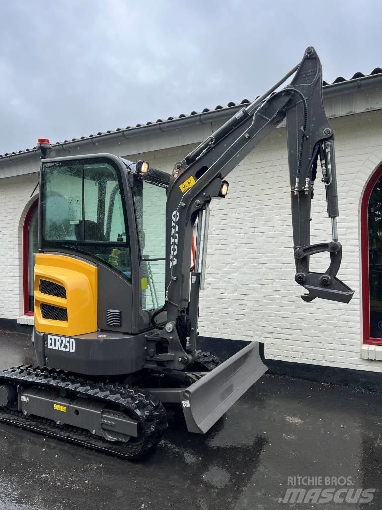 Volvo ECR 25 D Mini rýpadla < 7t