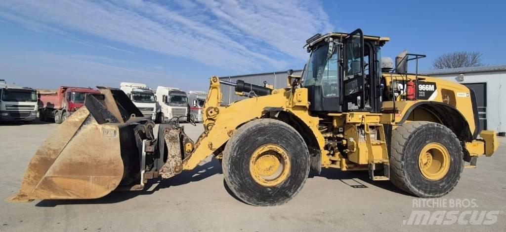 CAT 966 MXE Kolové nakladače