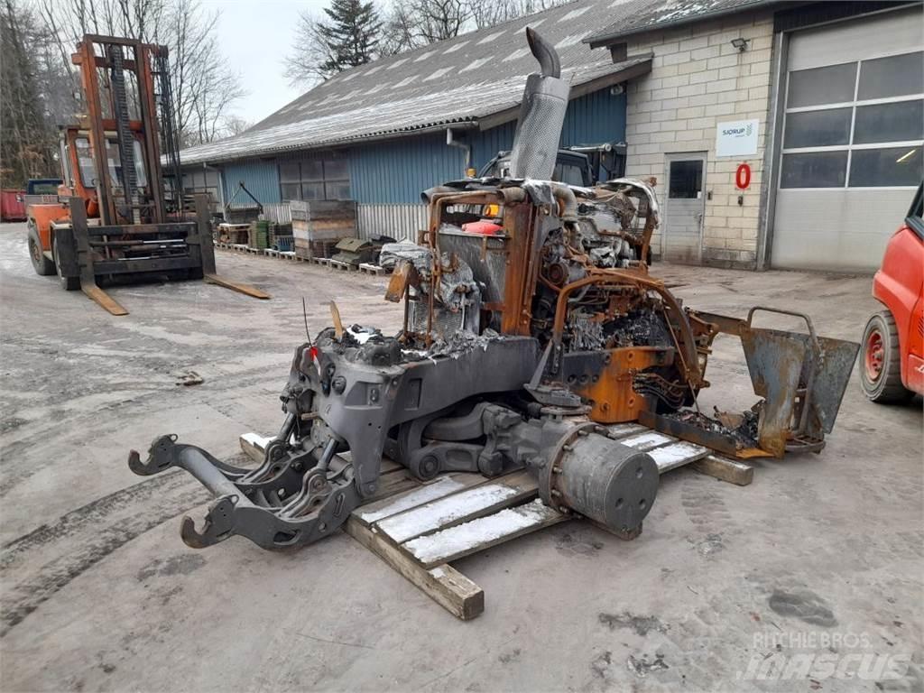 Valtra S374 Traktory