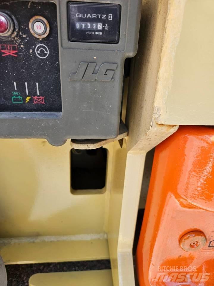 JLG 2630 ES Nůžková zvedací plošina