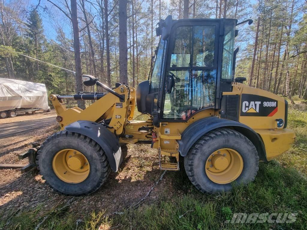 CAT 908M -2015 Kolové nakladače