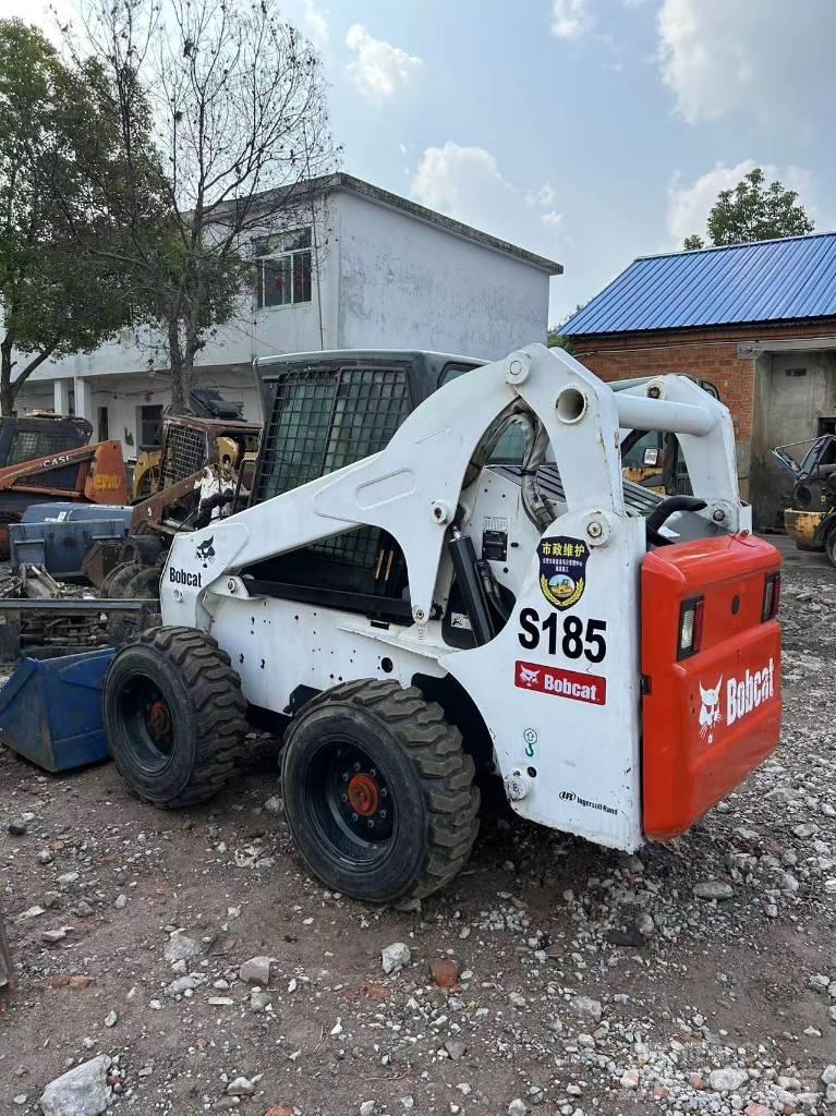 Bobcat S 185 Smykem řízené nakladače