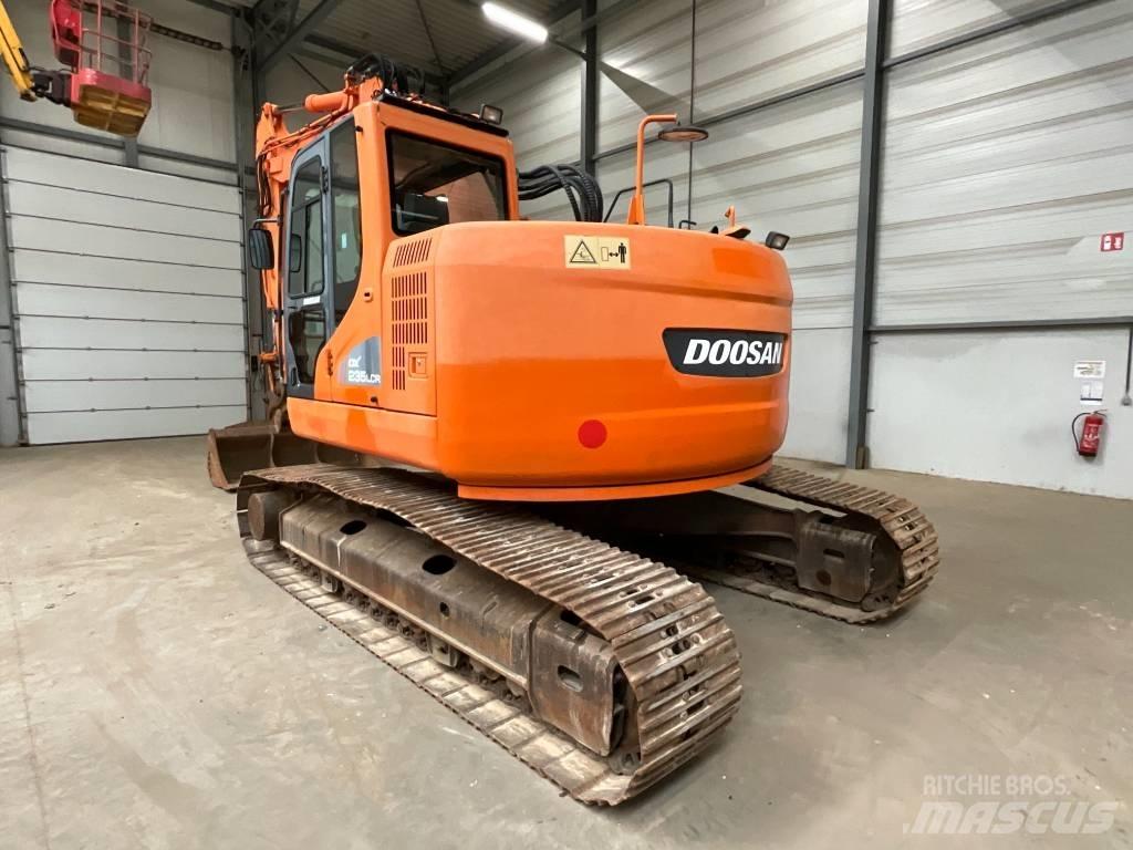 Doosan DX 235 LCR Pásová rýpadla