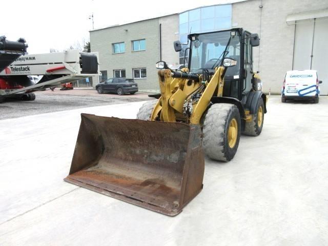 CAT 906 H Kolové nakladače
