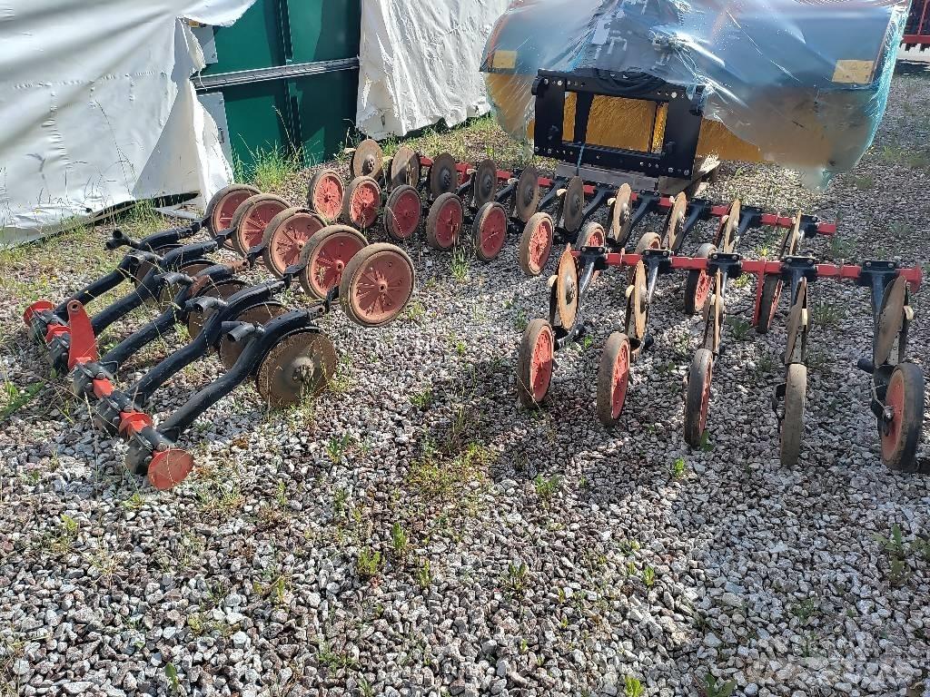 Horsch Focus 6 TD Mechanické secí stroje