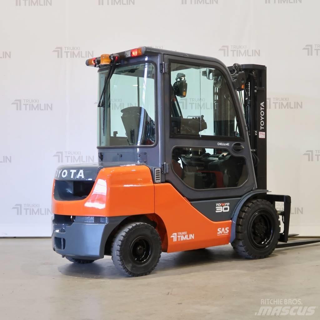 Toyota 02-8FDF30 Dieselové vozíky