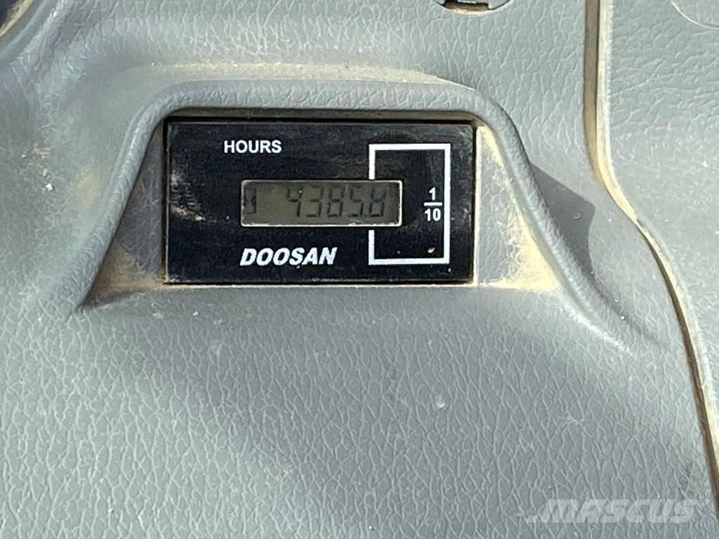 Doosan DX 160 LC Pásová rýpadla