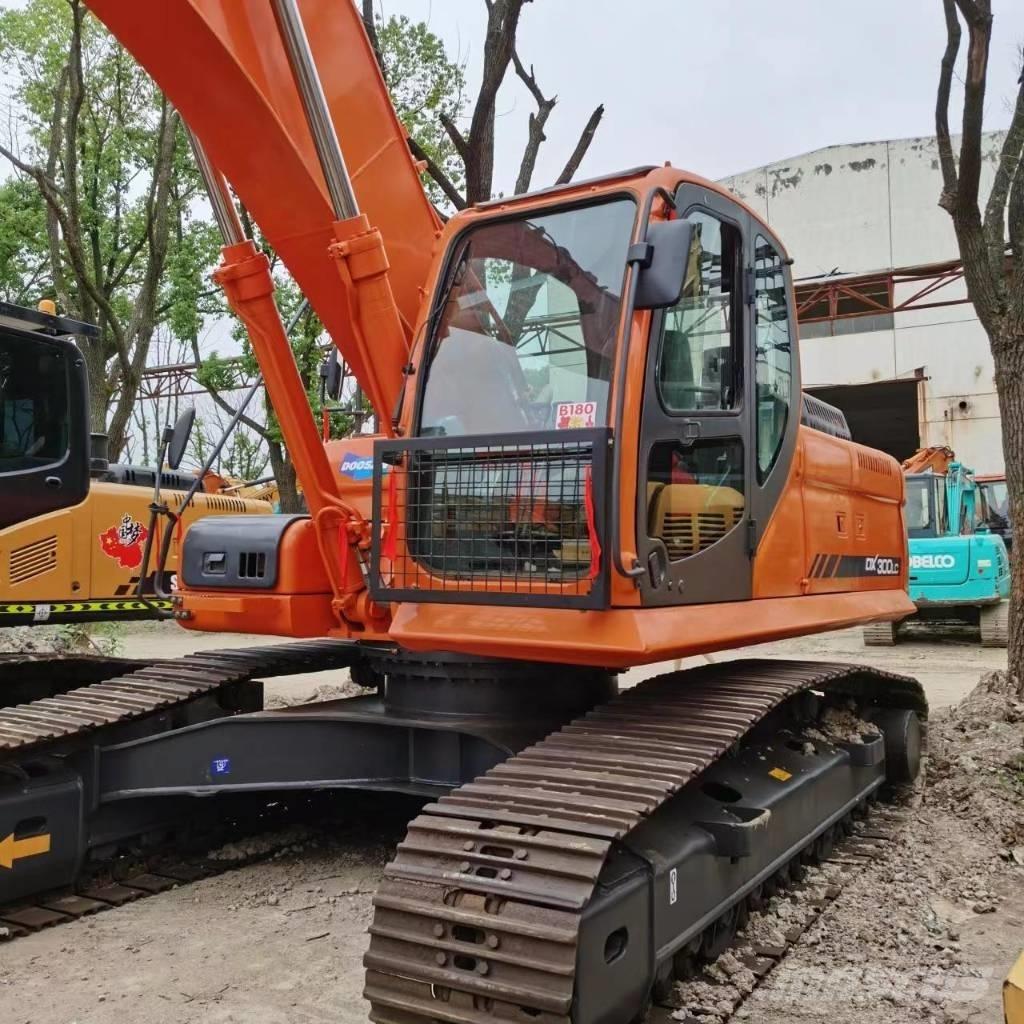 Doosan DX 300 LC Pásová rýpadla