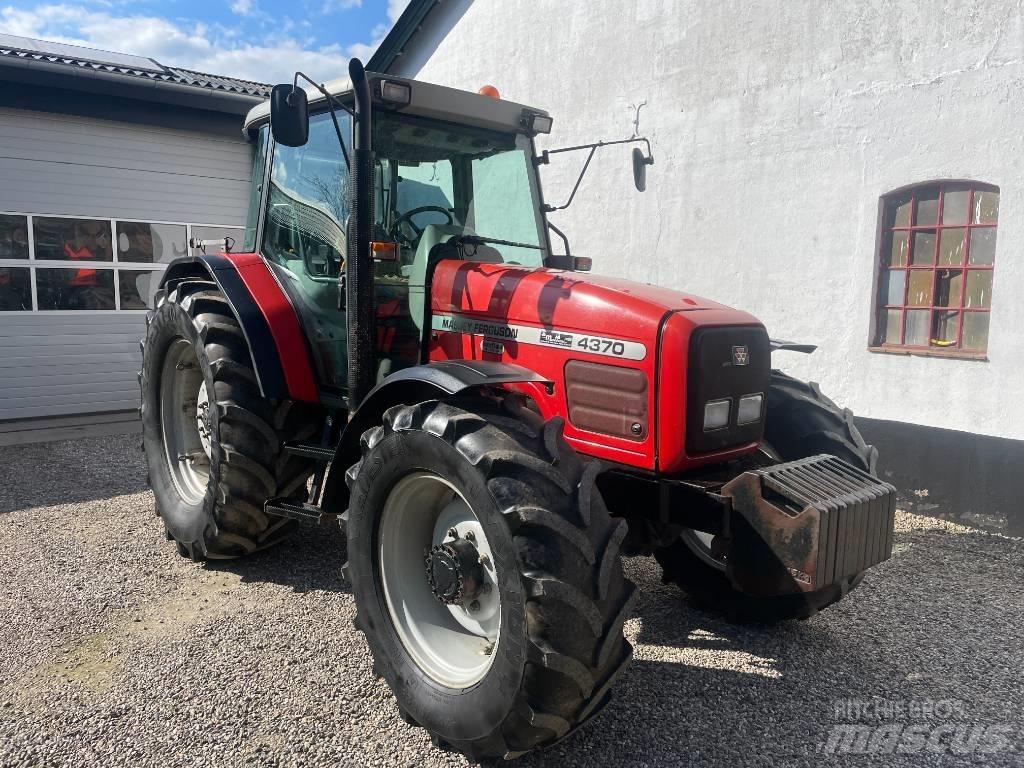 Massey Ferguson 4370 Traktory