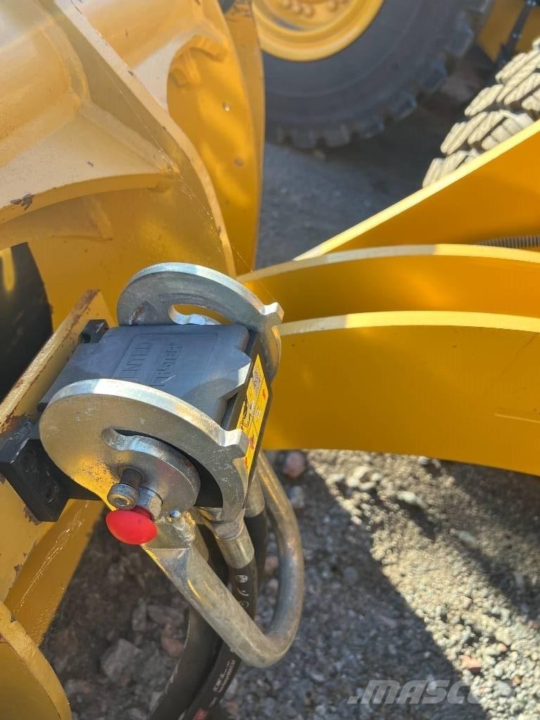 CAT 914 Kolové nakladače