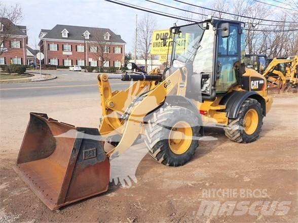 CAT 908H2 Kolové nakladače