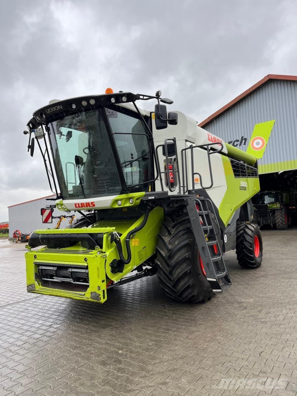 CLAAS Lexion 5300 Sklízecí mlátičky