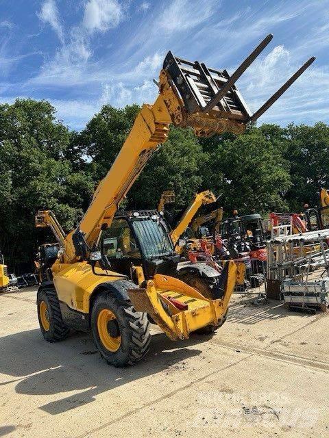 JCB 540-140 Teleskopické manipulátory