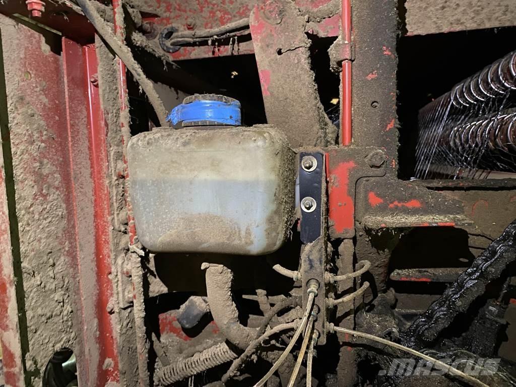 Case IH RBX 452 Lis na válcové balíky