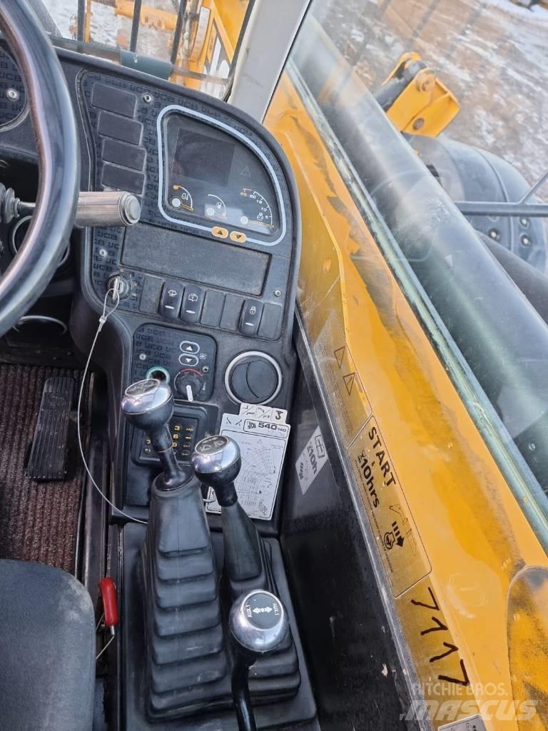 JCB 540-140 Hi-Viz Teleskopické manipulátory