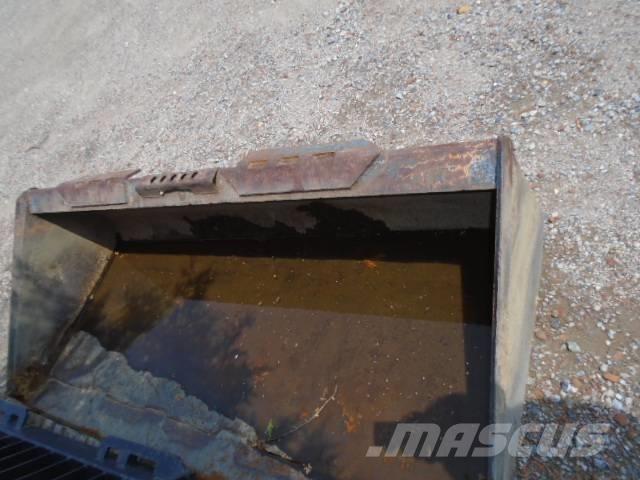 Bobcat T 630 Smykem řízené nakladače
