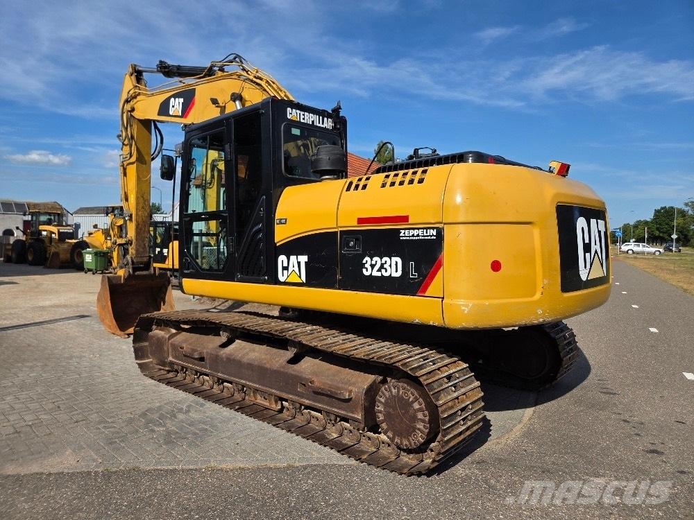 CAT 323DL Pásová rýpadla
