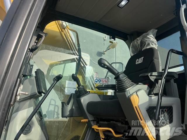 CAT 317 Pásová rýpadla