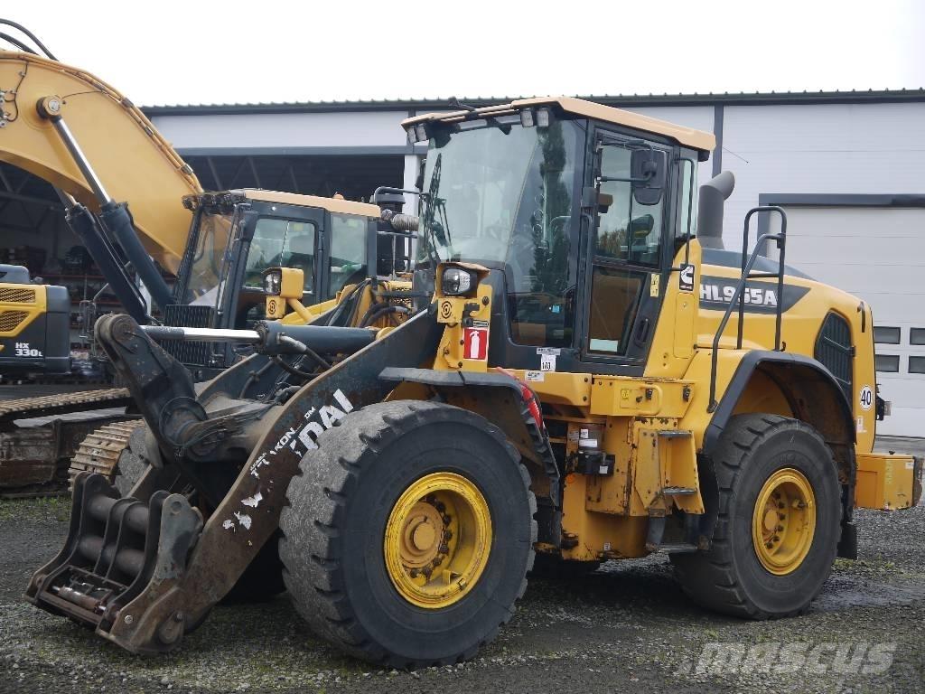 Hyundai HL955A Kolové nakladače