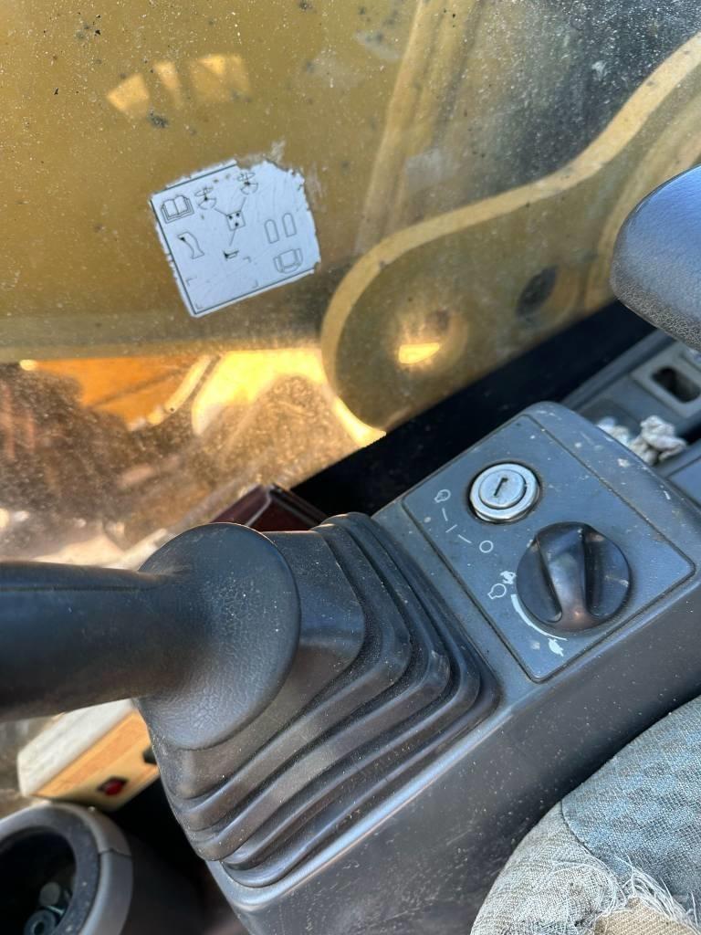 CAT 325DL Pásová rýpadla