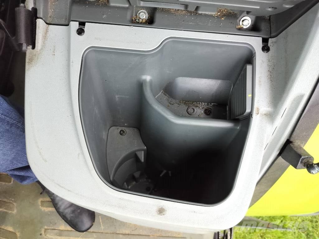 CLAAS 650 Arion Traktory