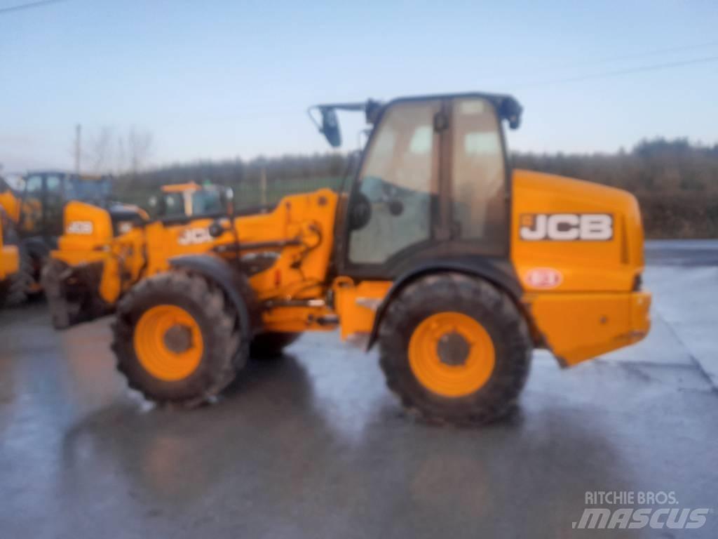 JCB TM 320 Teleskopické nakladače pro zemědělství