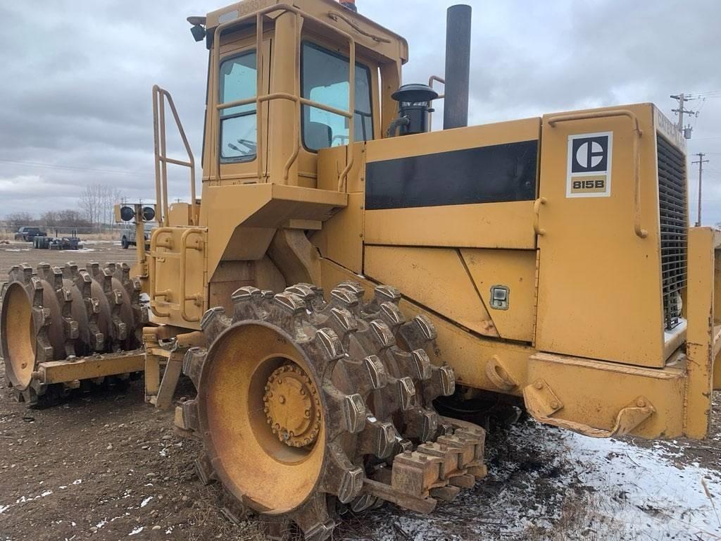CAT 815 B Půdní kompaktory