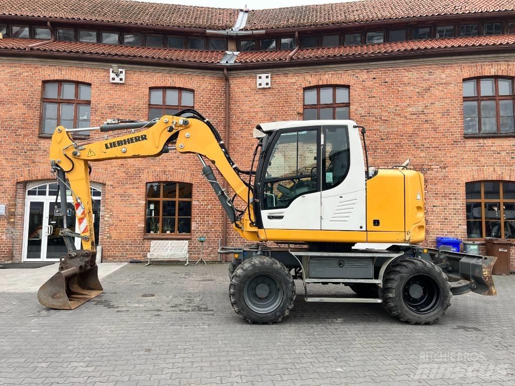 Liebherr A 910 Comp Kolová rýpadla